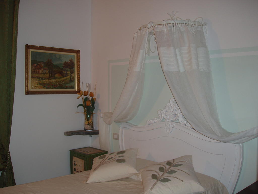 Il Giardino Di Rosmarino Bed & Breakfast Pontremoli Oda fotoğraf